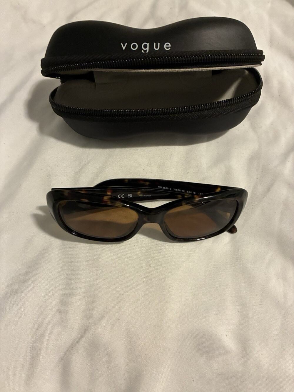 Vogue VO2606S tortoise shell Brown Sunglasses Women Magnified & case